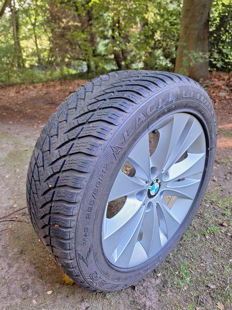 BMW 17 inch velgen met Goodyear winterbanden 225/50R17, Auto-onderdelen, Ophalen, Gebruikt, Banden en Velgen, 17 inch