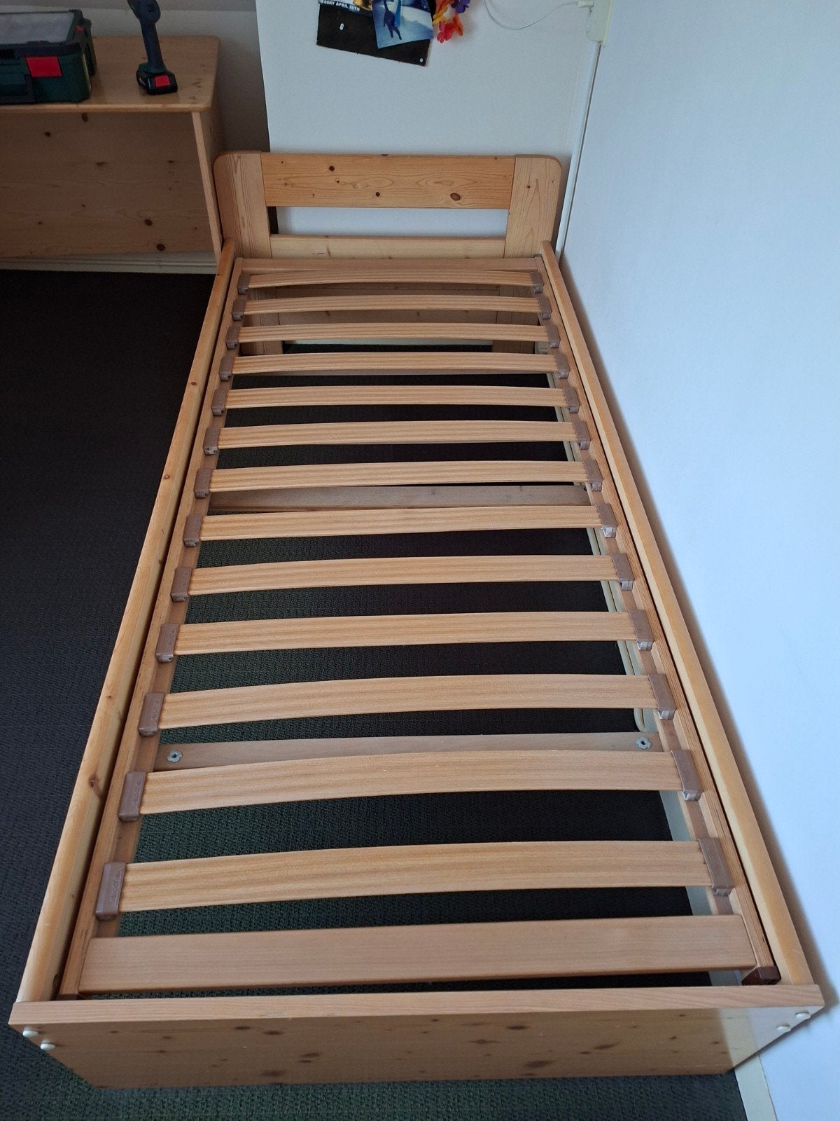 Grenen bed en bureau - complete set, Huis en Inrichting, Ophalen, Gebruikt, 90 cm, Landelijk