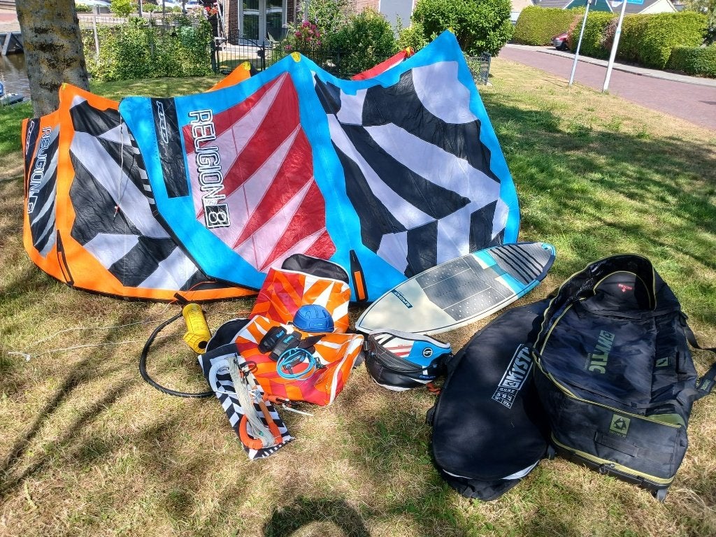 Kiteset wave: RRD Religion MK7 6m + 8m + Slingshot Celero FR, Ophalen, Gebruikt, 8 m², Directional