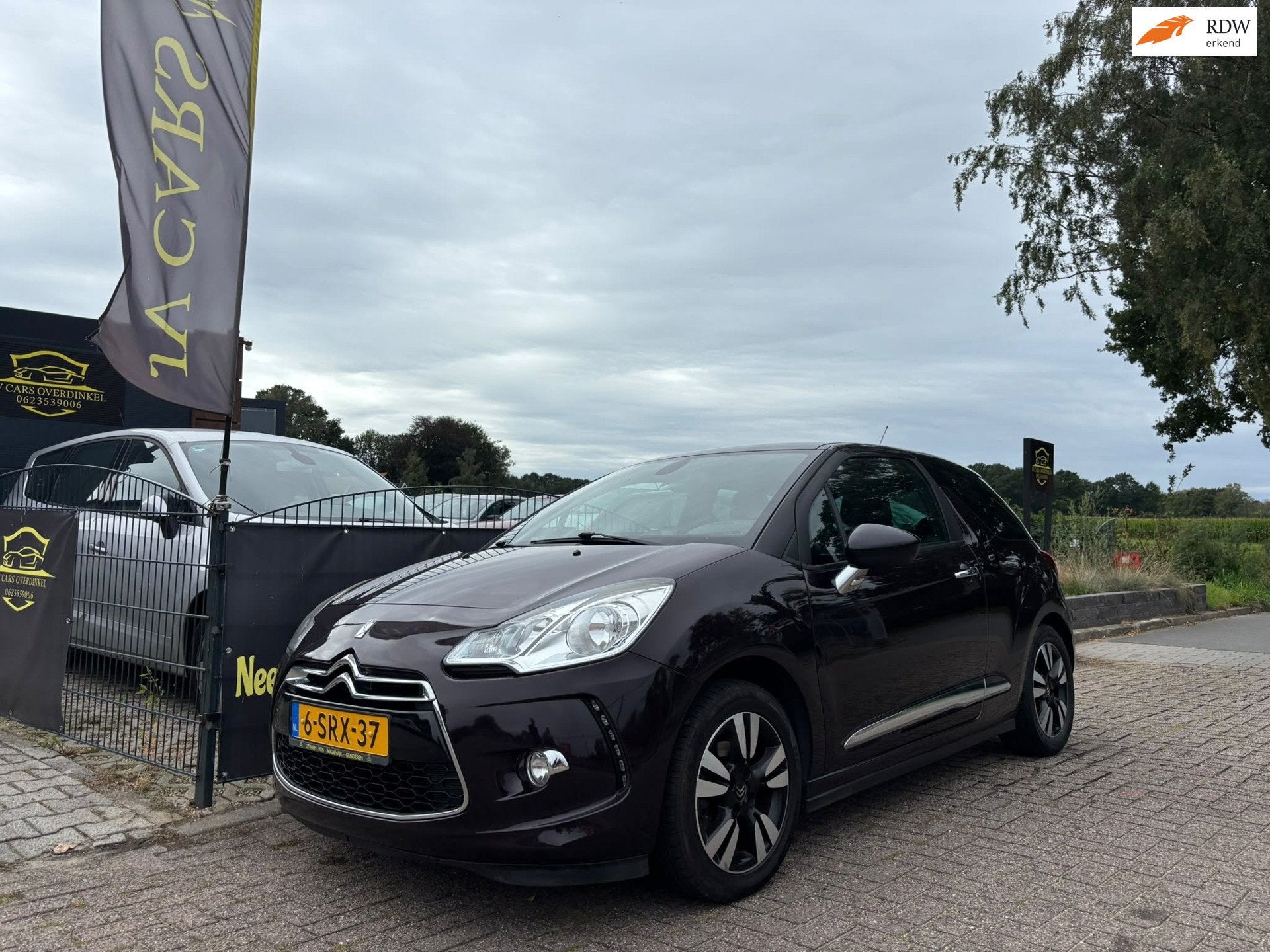 Citroen DS3 1.2 e-VTi ETG So Chic AUTOMAATBOMVOL OPTIES,NAVI, Auto's, 40 €/maand, 82 pk, Origineel Nederlands, Nieuw