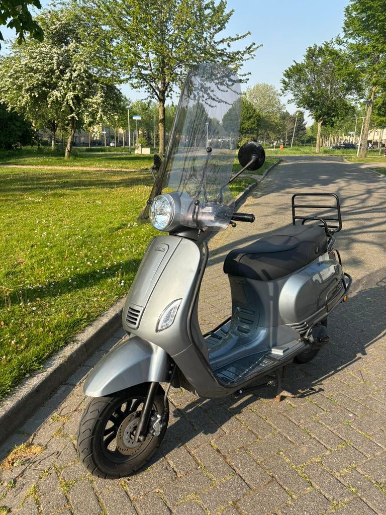 MOMO MORINO SCOOTER - EERSTE EIGENAAR, Ophalen of Verzenden, Zo goed als nieuw, Benzine, Overige merken