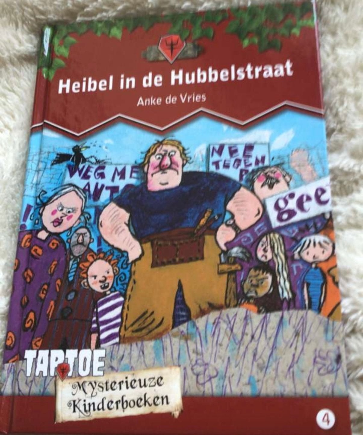 Heibel in de Hubbelstraat - Anke de Vries (Kinderboek), Boeken, Ophalen, Gelezen, Fictie algemeen