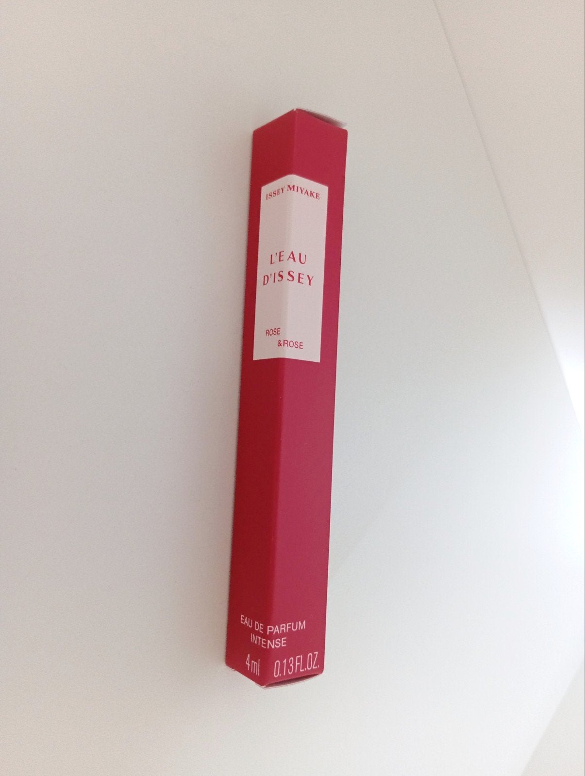Nieuw Issey Miyake  Rose & Rose Parfum Intense 4 ml, Ophalen of Verzenden, Nieuw, Roze