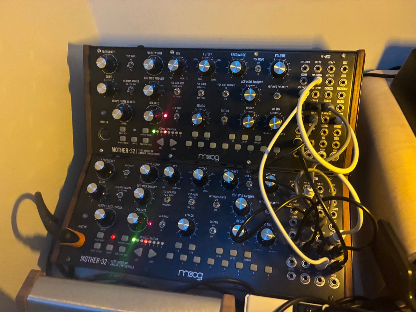 Moog 2x Mother-32 + 2-tier rack, Ophalen of Verzenden, Zo goed als nieuw, Overige aantallen, Overige merken
