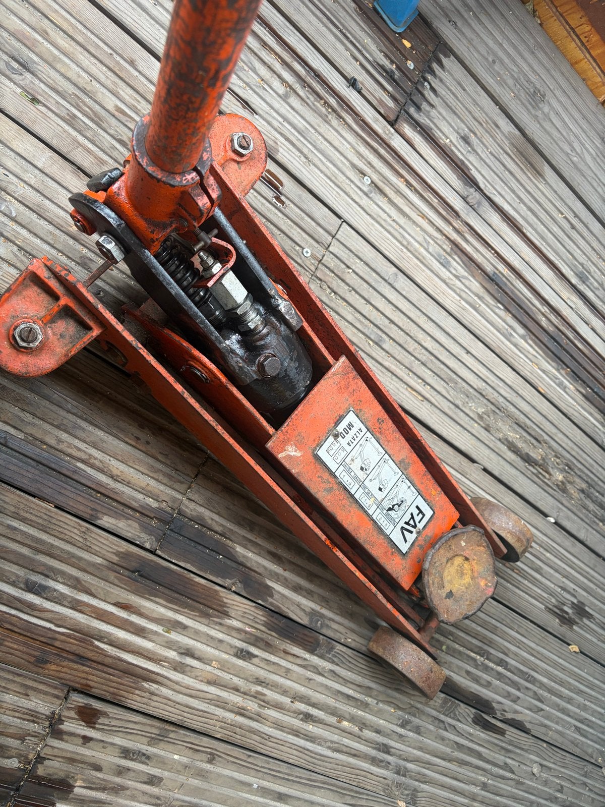 FAV Autokrik / Garagekrik - Olie lekt, revisie nodig, Ophalen, Gebruikt, Hydraulisch, Garagekrik