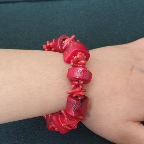 Vintage armband van natuurlijk rood koraal, Ophalen of Verzenden, Gebruikt, Rood, Overige materialen