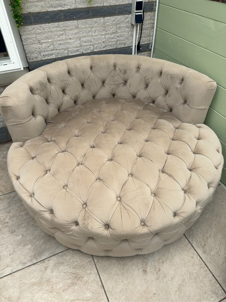 Luxury Round Velvet Daybed / Sofa – Chesterfield Style, Ophalen, 150 tot 200 cm, Tweepersoons, 75 tot 100 cm