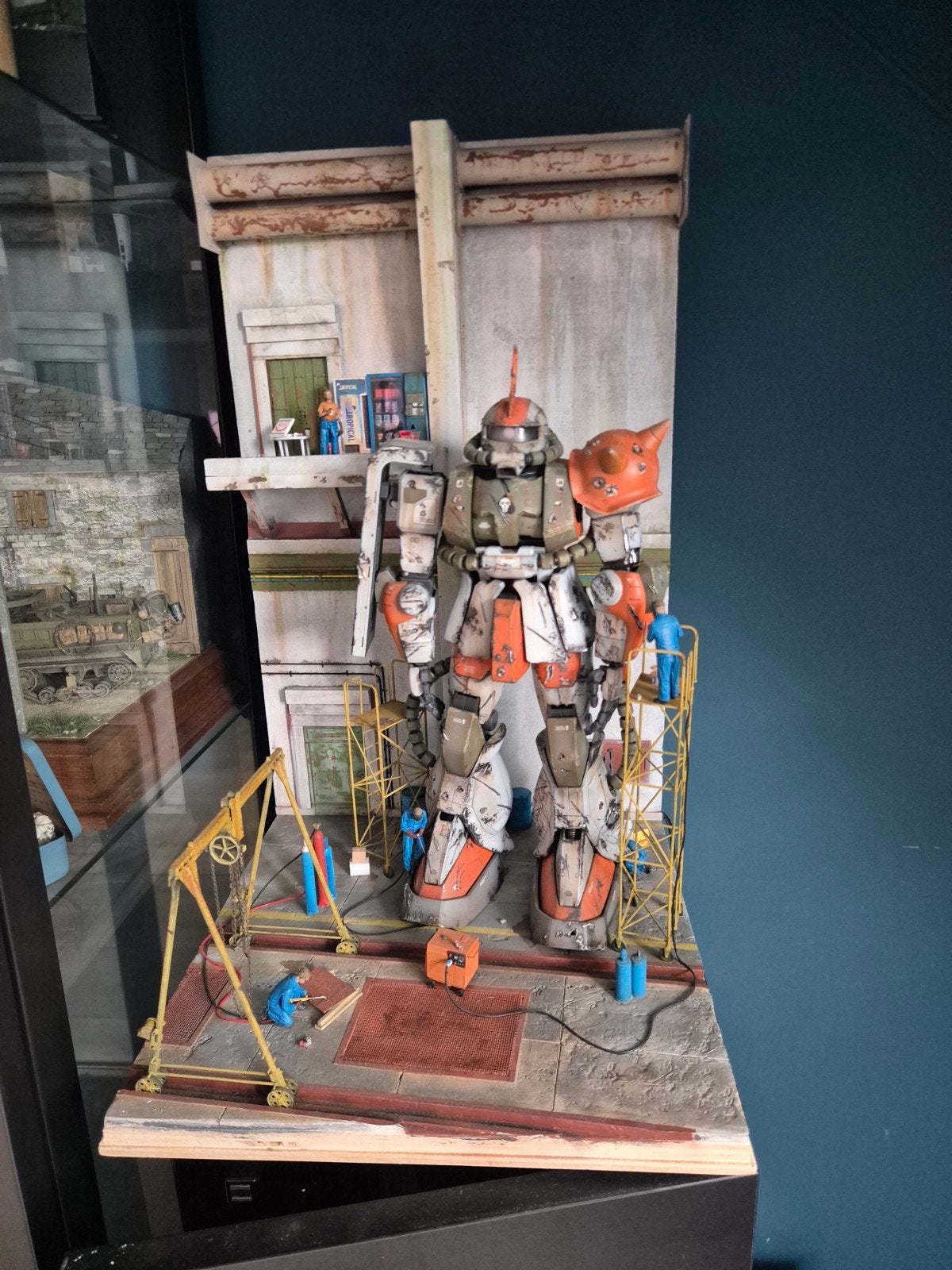 Gundam ZAKU Diorama, Ophalen, Nieuw, 1:35 tot 1:50, Diorama