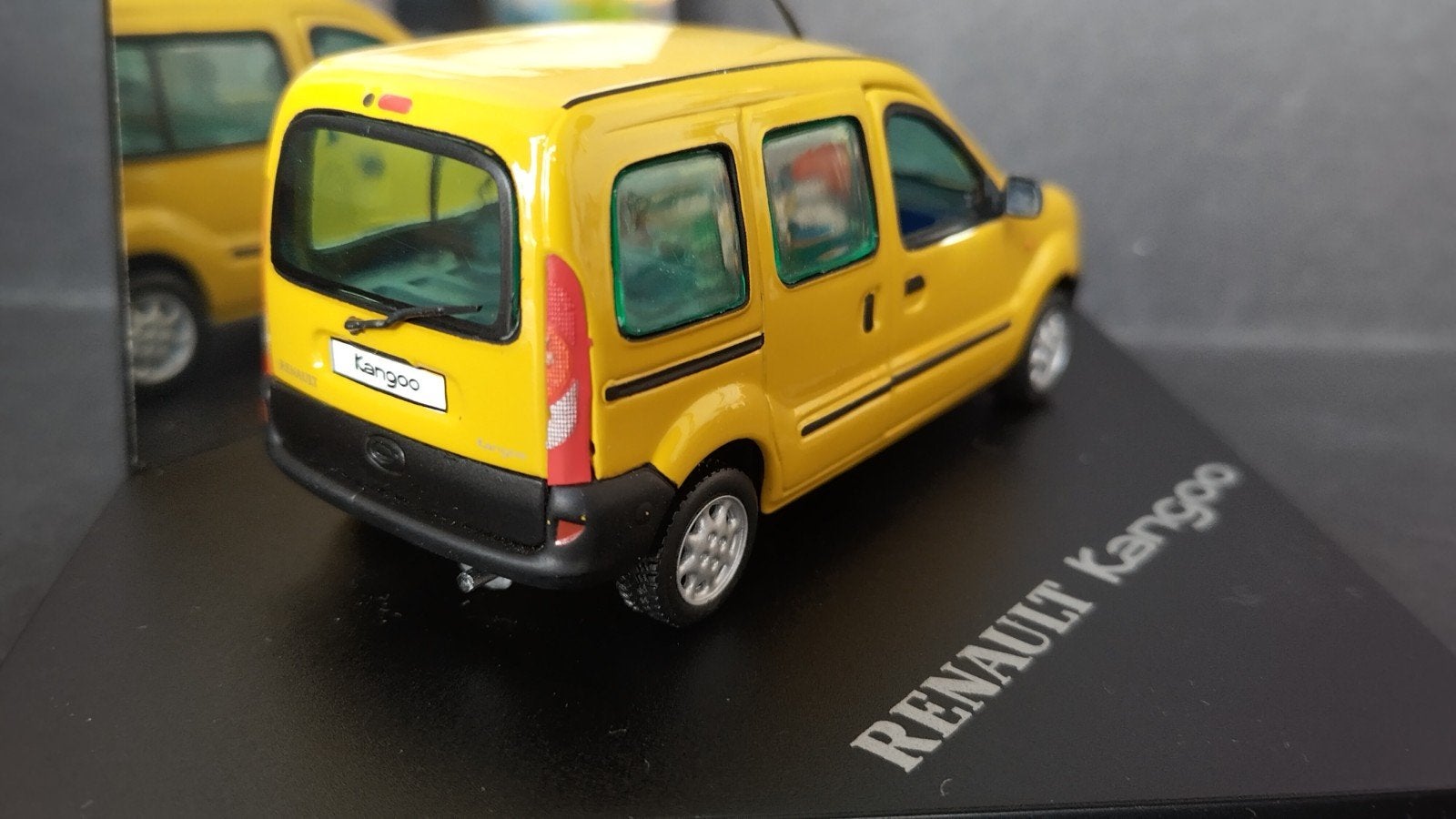 Renault Kangoo Mpv 1:43 Vitesse Pol, Overige merken, Auto, Verzenden, .