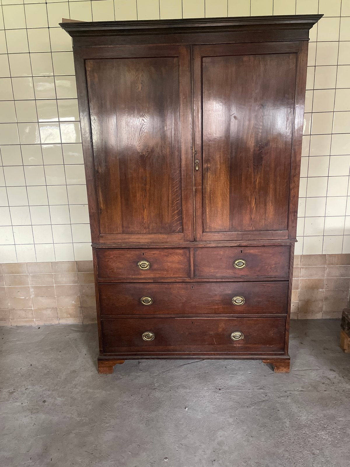 Antieke houten kledingkast met lades, Antiek en Kunst, Ophalen of Verzenden
