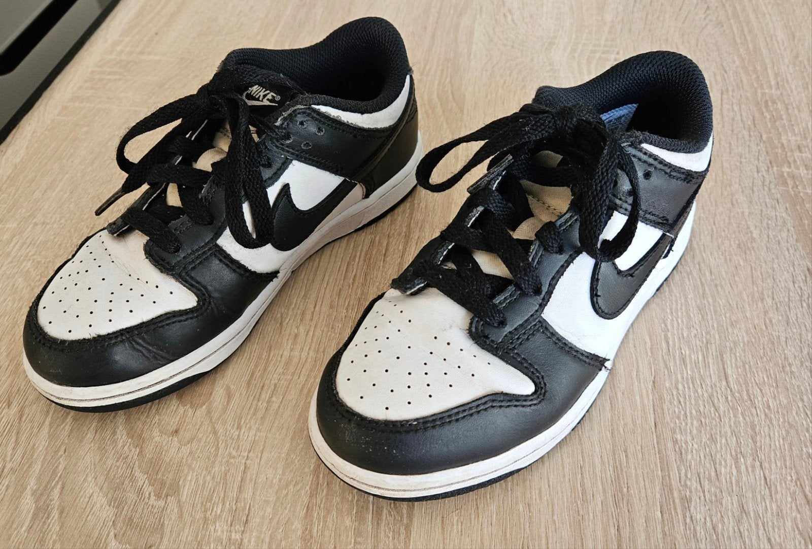 Nike sneakers maat 32, Kinderen en Baby's, Kinderkleding | Schoenen en Sokken, Ophalen, Gebruikt, Jongen of Meisje, Schoenen