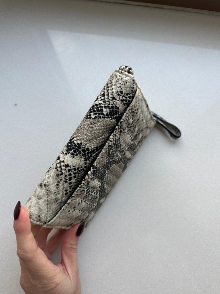 Victoria's Secret portemonnee slangenprint, Sieraden, Tassen en Uiterlijk, Portemonnees, Ophalen of Verzenden, Zo goed als nieuw