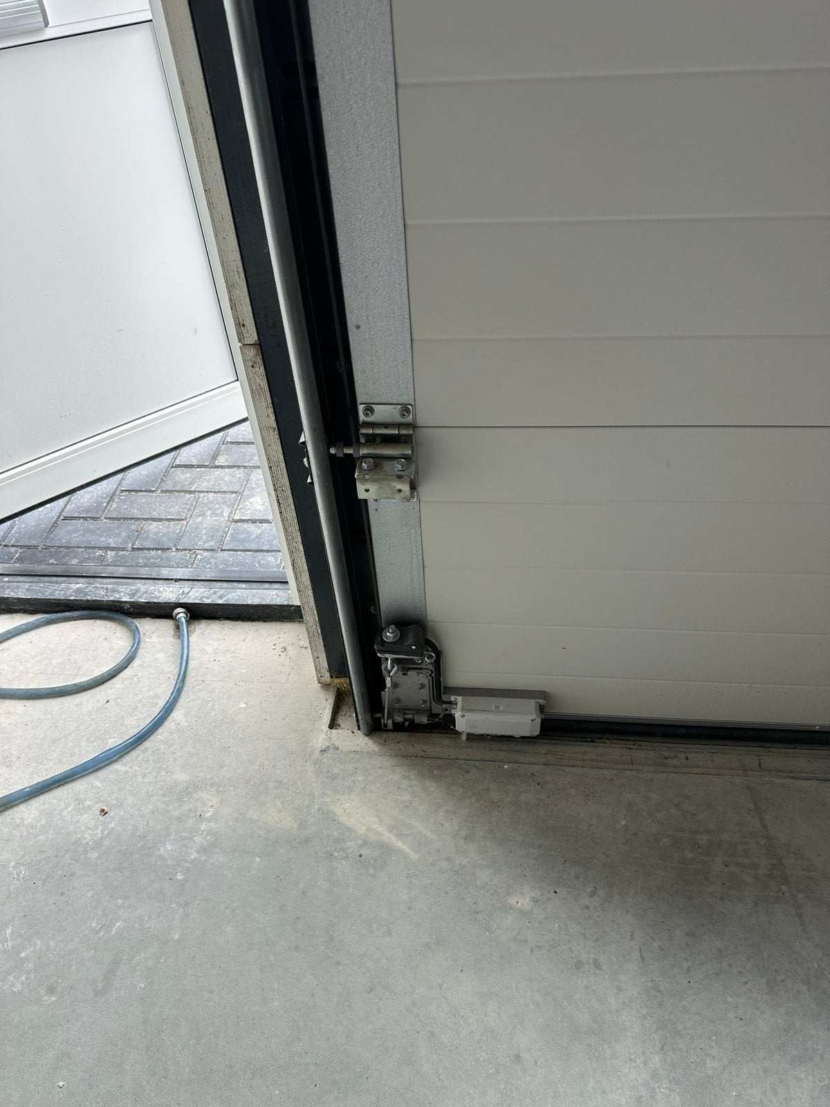 Nieuwe Novoferm Garagedeur met ramen, Doe-het-zelf en Verbouw, Deuren en Horren, Ophalen, Garagedeur, Zo goed als nieuw, Metaal