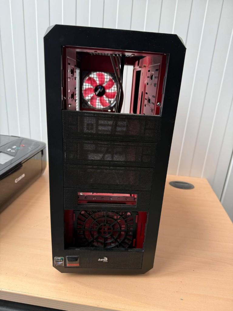 Aerocool PC kast onderdelen, Computers en Software, Computerbehuizingen, Ophalen