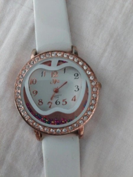 Mooi horloge met appel wijzerplaat en kraaltjes, Overige merken, Overige materialen, Polshorloge, Kunststof