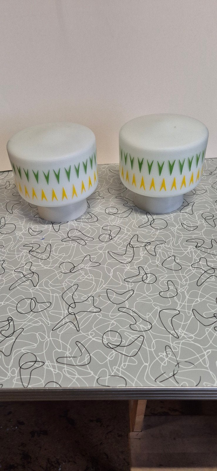 Set van 2 Vintage Melkglas Plafondlampen r, Huis en Inrichting, Ophalen of Verzenden