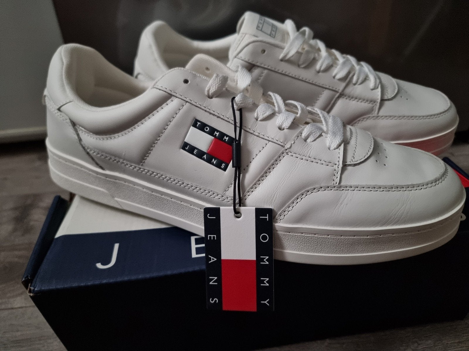 Wit heren schoenen Tommy Hilfiger, maat 46, Nieuw (SS), Ophalen of Verzenden, Nieuw, Wit