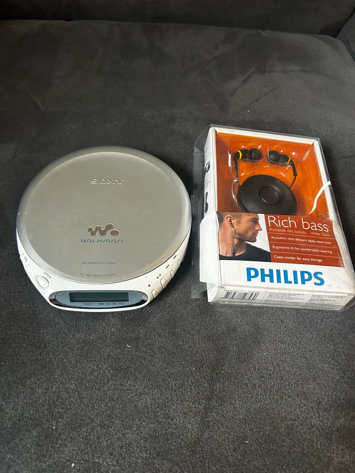 Sony CD Walkman D-EJ360 met nieuwe Philips oordopjes, Ophalen of Verzenden, Discman