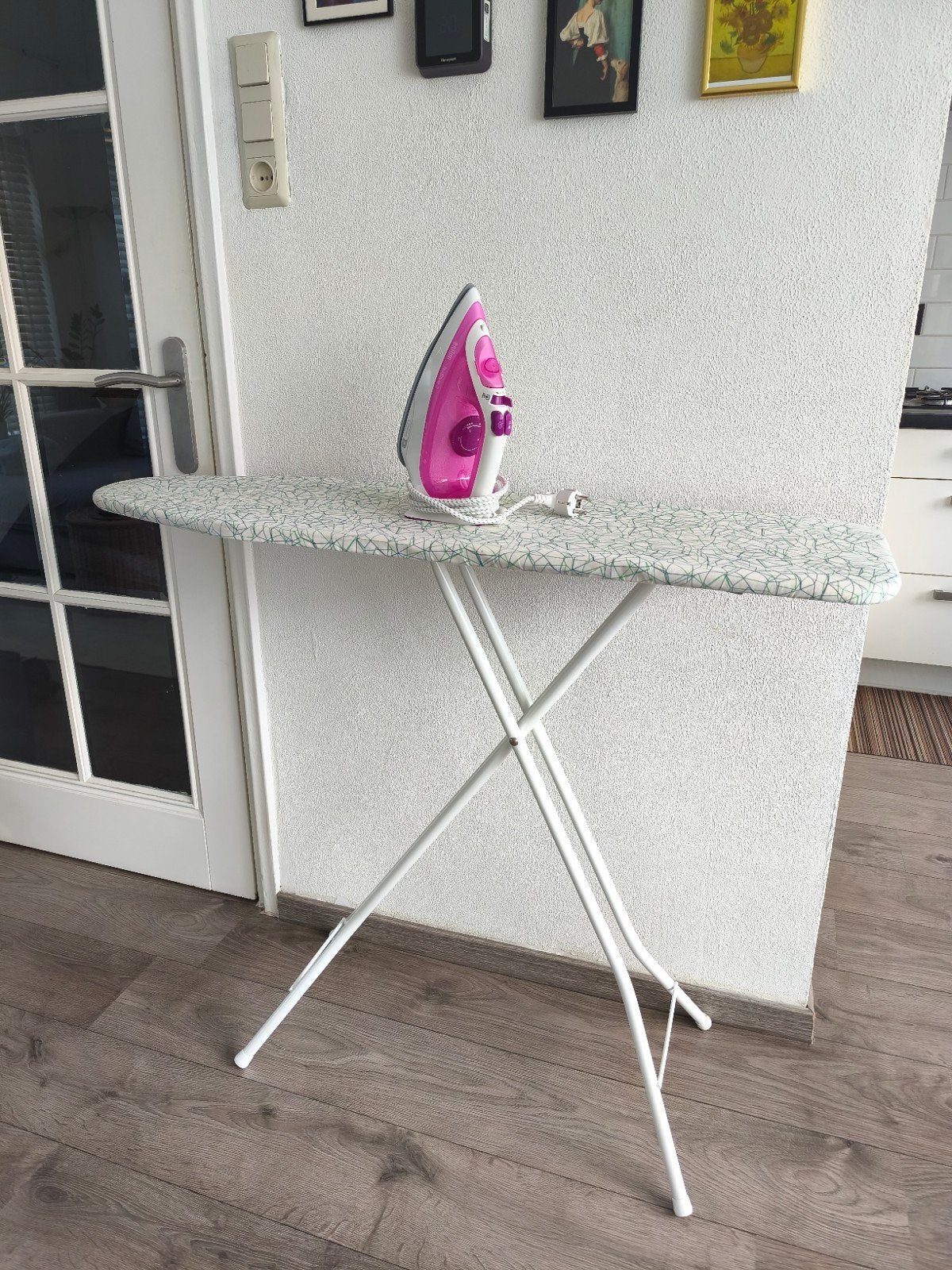 Braun Steam Iron + IKEA Ironing Board | Good Condition |, Witgoed en Apparatuur, Strijkijzers en Strijkplanken, Ophalen of Verzenden