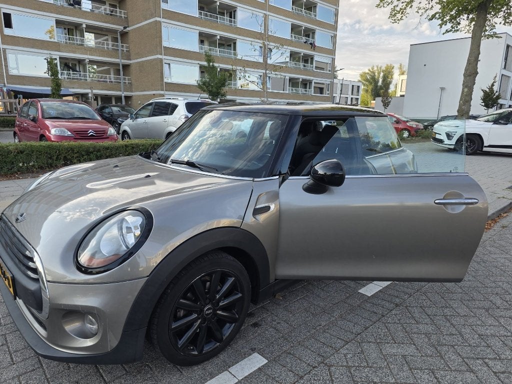Mini 1.5 Cooper 2016 Grijs, Voorwielaandrijving, Automatische klimaatregeling, 136 pk, Euro 6