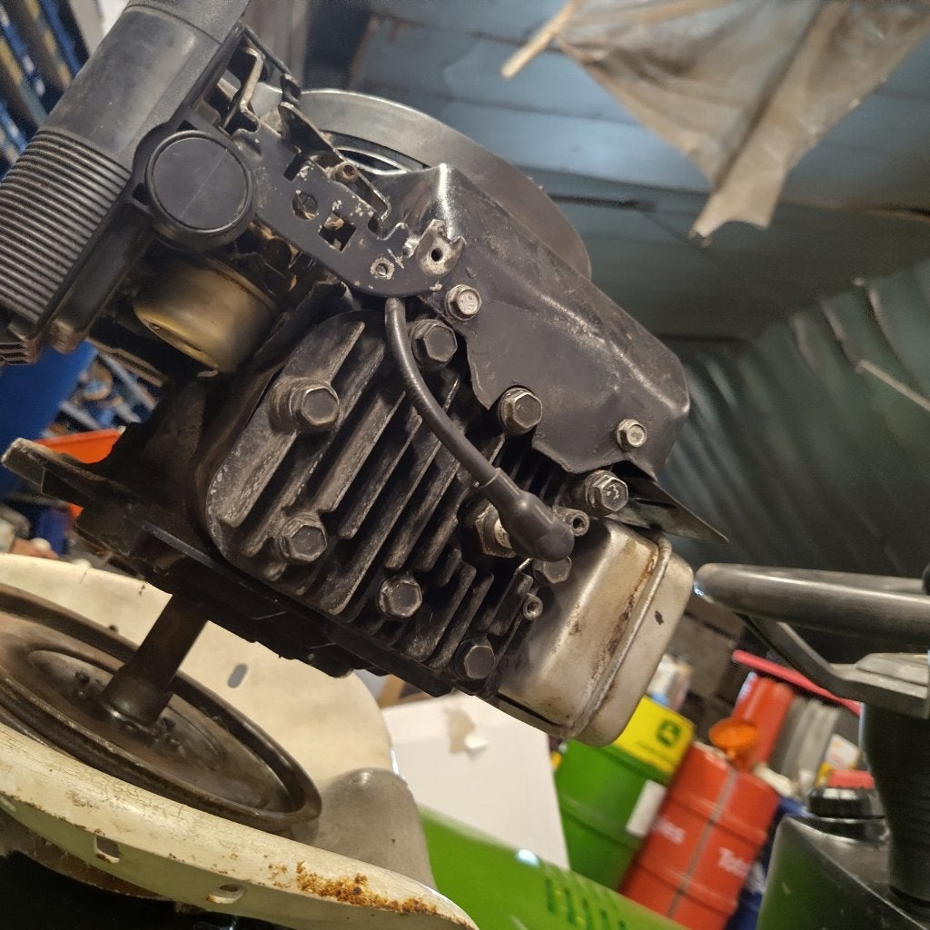 Motor sabo duwmaaier (poelie aan onderkant kan er vanaf)), Sabo, Cirkelmaaier, Opvangzak, Ophalen of Verzenden