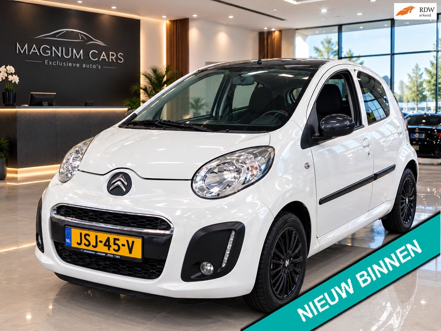 Citroen C1 1.0 Exclusive 5DRS NAP KM'S AIRCO NAVI SCHERM APP, Gebruikt, 4 stoelen, C1, Bedrijf