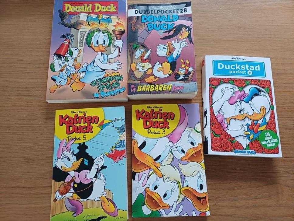 Pockets van Donald Duck en Katrien Duck, Meerdere stripboeken, Ophalen of Verzenden, Gelezen
