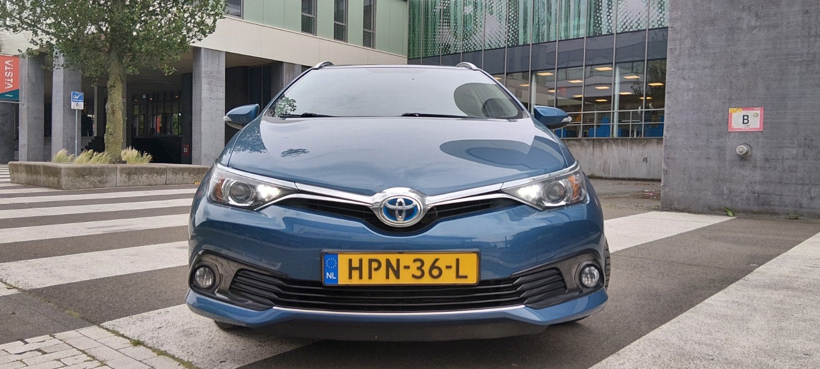Toyota Auris Touring Sports Hybrid | 95dkm | Android Auto |, Auto's, Euro 5, Stof, Automatische klimaatregeling, Blauw