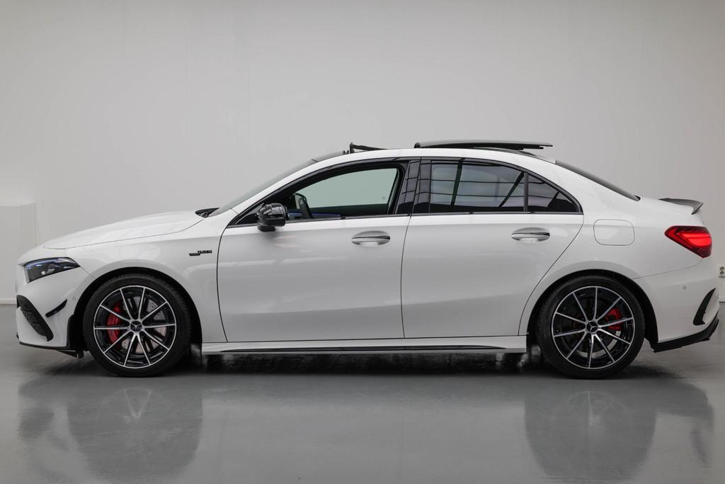 Mercedes-Benz A-klasse AMG 35 4MATIC |Bomvoll!|Pano|Kuipstoe, Automaat, 4 cilinders, Leder en Stof, Wit
