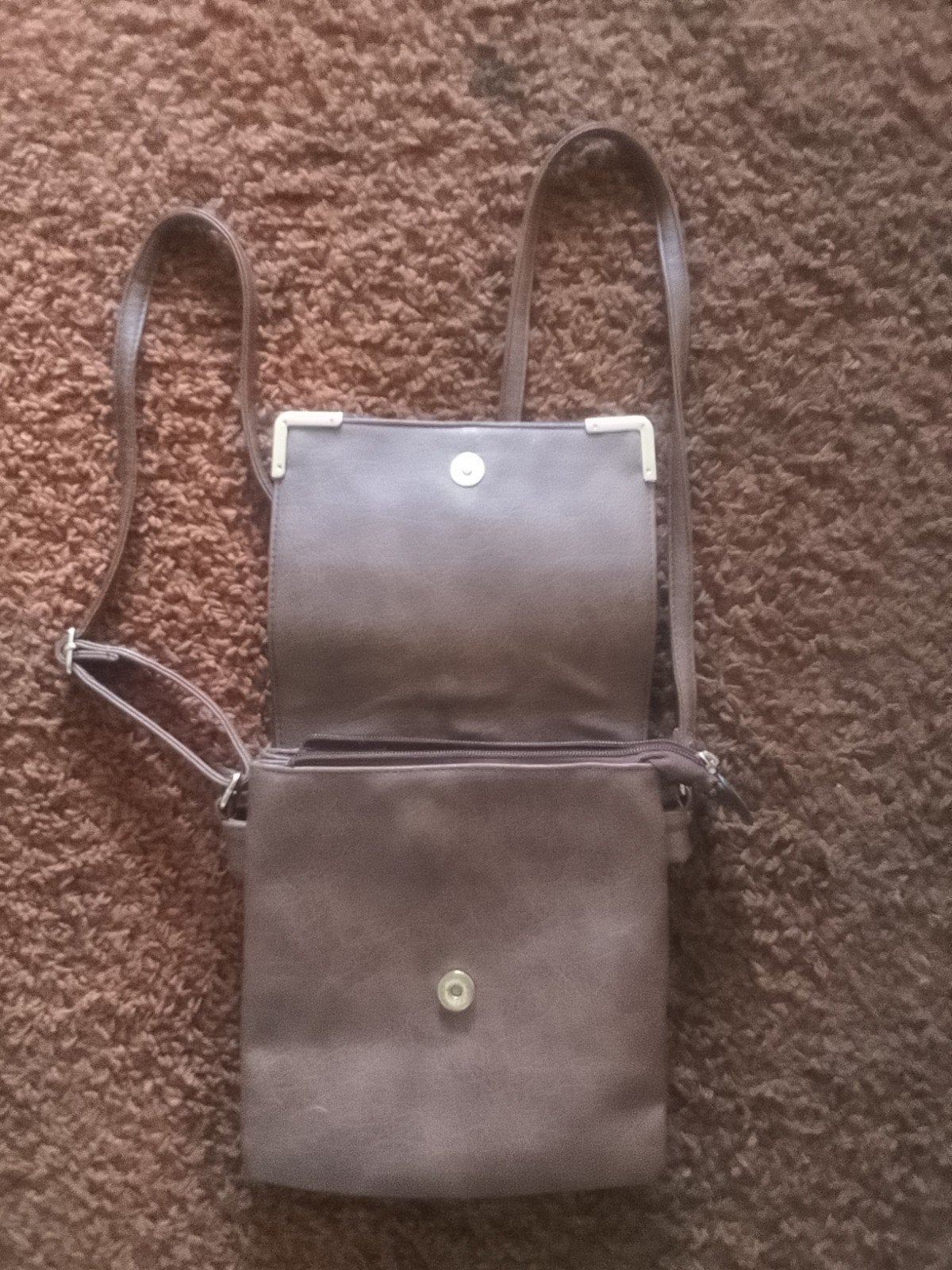 Nieuwe handige tas voor de jeugd, Ophalen