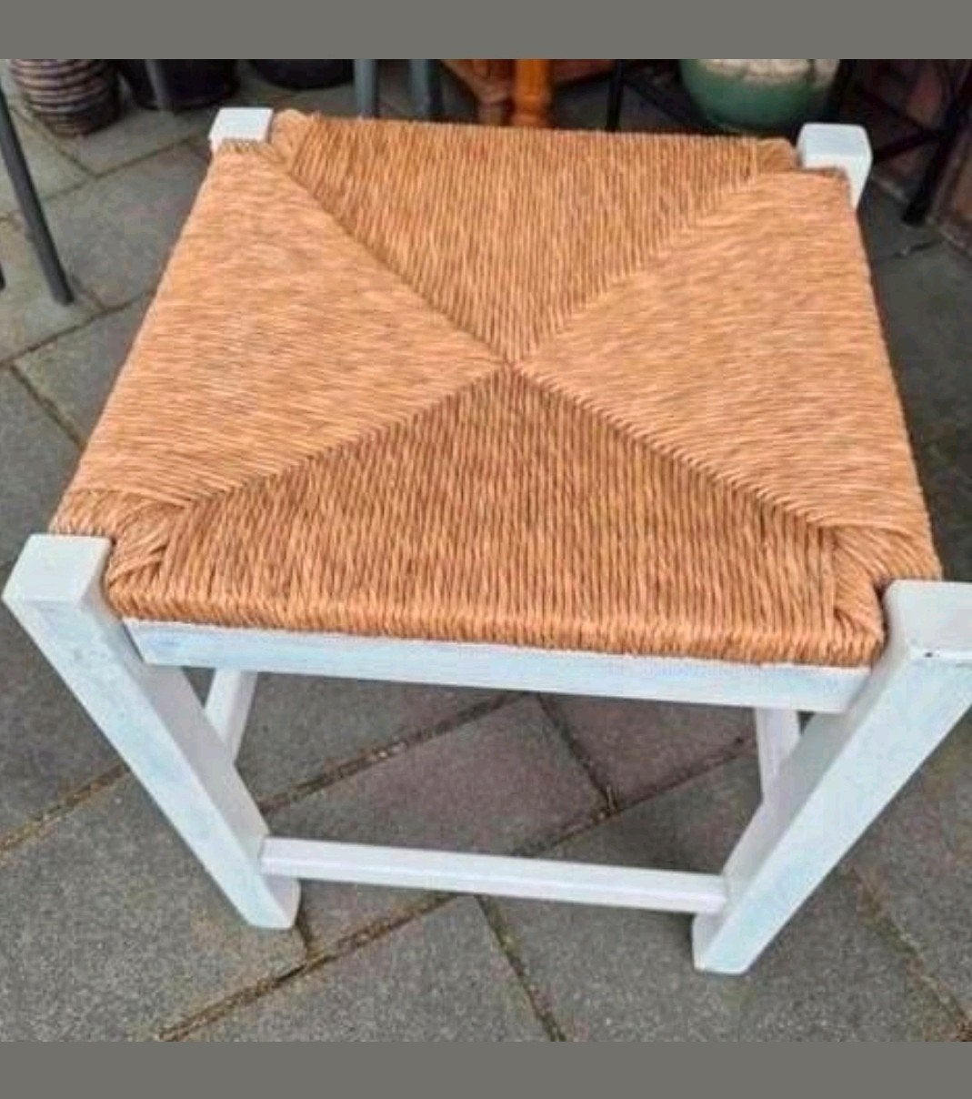 vintage Houten krukje met gevlochten zitting, Ophalen of Verzenden, Gebruikt, Hout