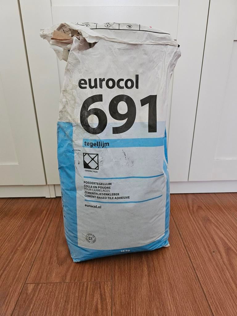 Eurocol 691 Tegellijm - nog 17 kg over!!!, Ophalen of Verzenden, Gebruikt
