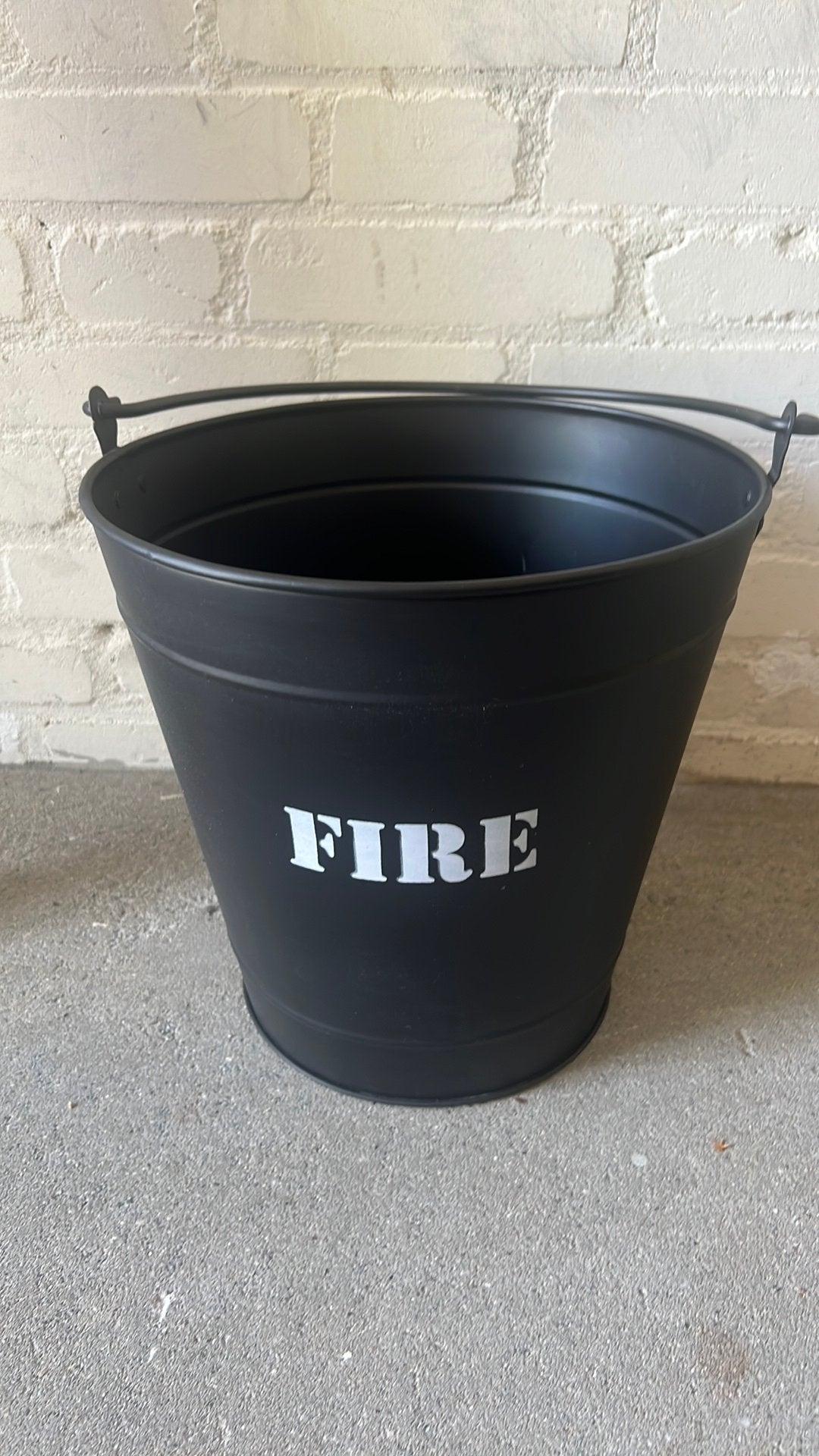Emmer fire 10 ltr, Ophalen, Nieuw, IJzer, Met handgreep