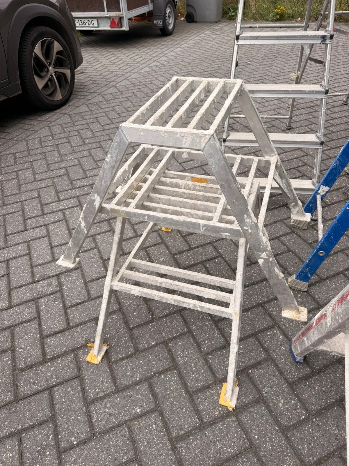 Stucbankjes 2 stuks, Ophalen, Zo goed als nieuw, Overige typen, Minder dan 2 meter