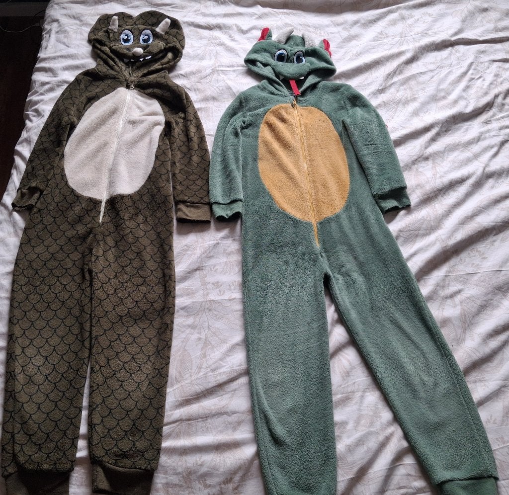 Onesie/huispak maat 122/128 dino/draak, Verzenden, Gebruikt, 122 t/m 128, Jongen of Meisje