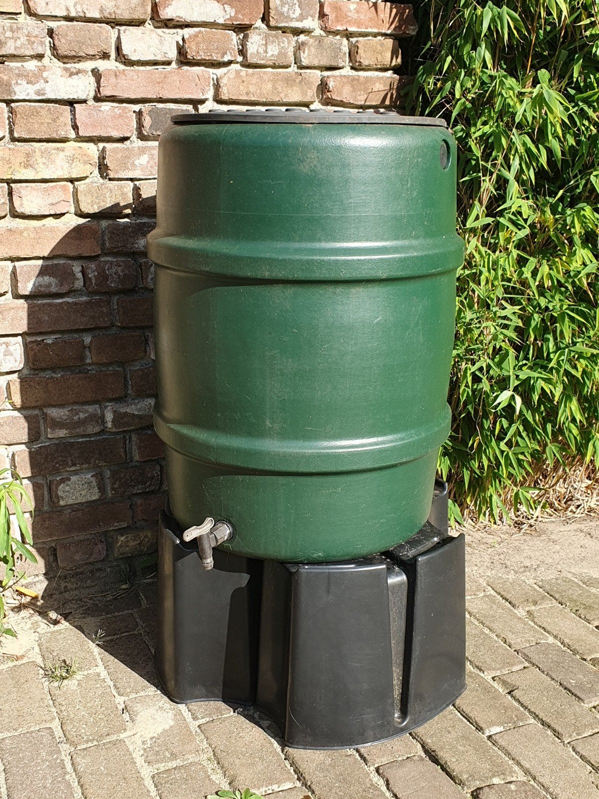 Regenton met onderstel en kraantje - 115 liter, Tuin en Terras, Ophalen, Kunststof, Gebruikt, Met kraantje