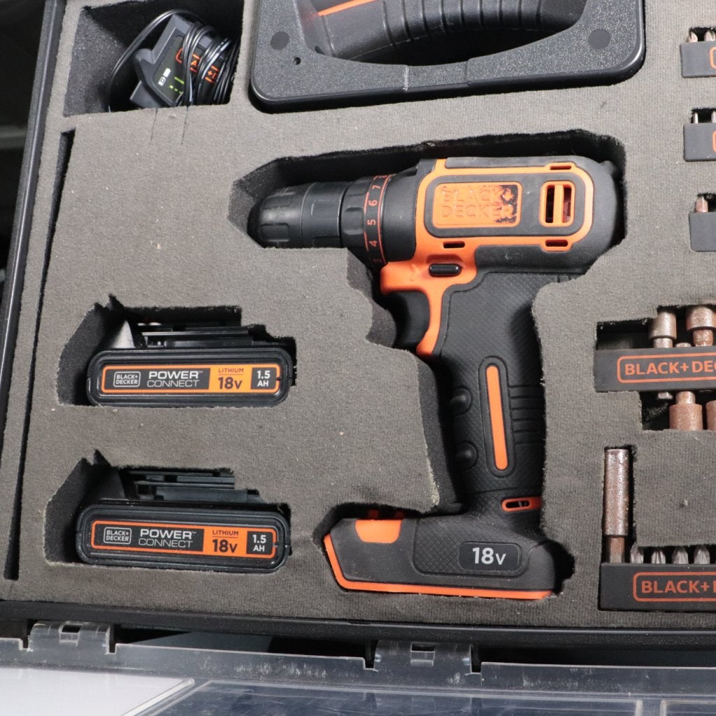 Black + Decker BDC718AS20 Accu Boormachine Set - Nette Staat, Black en Decker, Gebruikt, Support@blackendecker.com, 701 E. Joppa Road
Towson, MD 21286
USA