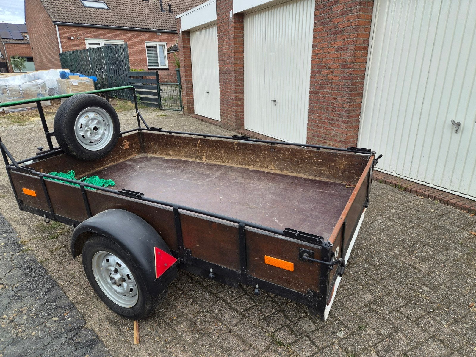 Grote aanhanger met laadklep/opbergruimte en reserveer wiel, Auto diversen, Aanhangers en Bagagewagens, Ophalen