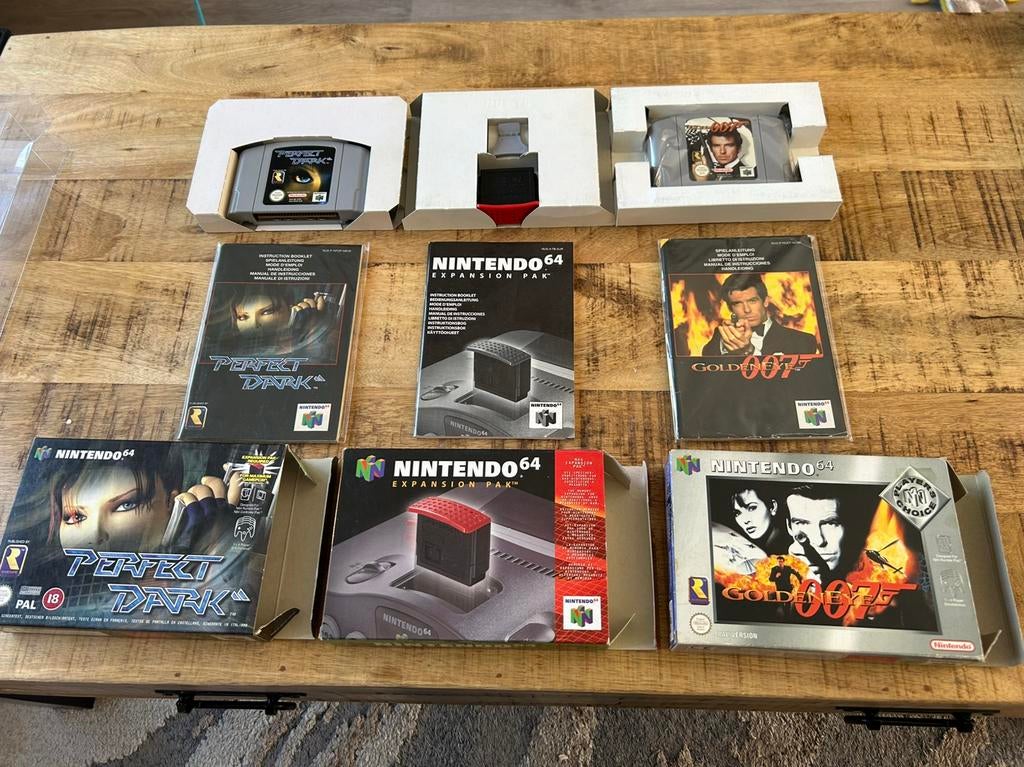 Nintendo 64 expansion pack/ perfect dark/james bond compleet, Spelcomputers en Games, Games | Nintendo 64, Vanaf 18 jaar, Shooter