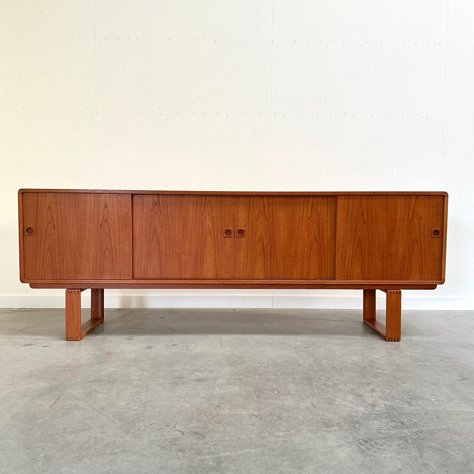 Vintage kasten dressoir sideboards jaren 50 60 70 design, Ophalen