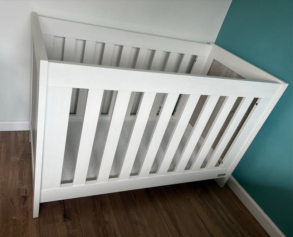 Ledikant met bijpassende commode - Gebruikt, Ophalen, Gebruikt, Ledikant
