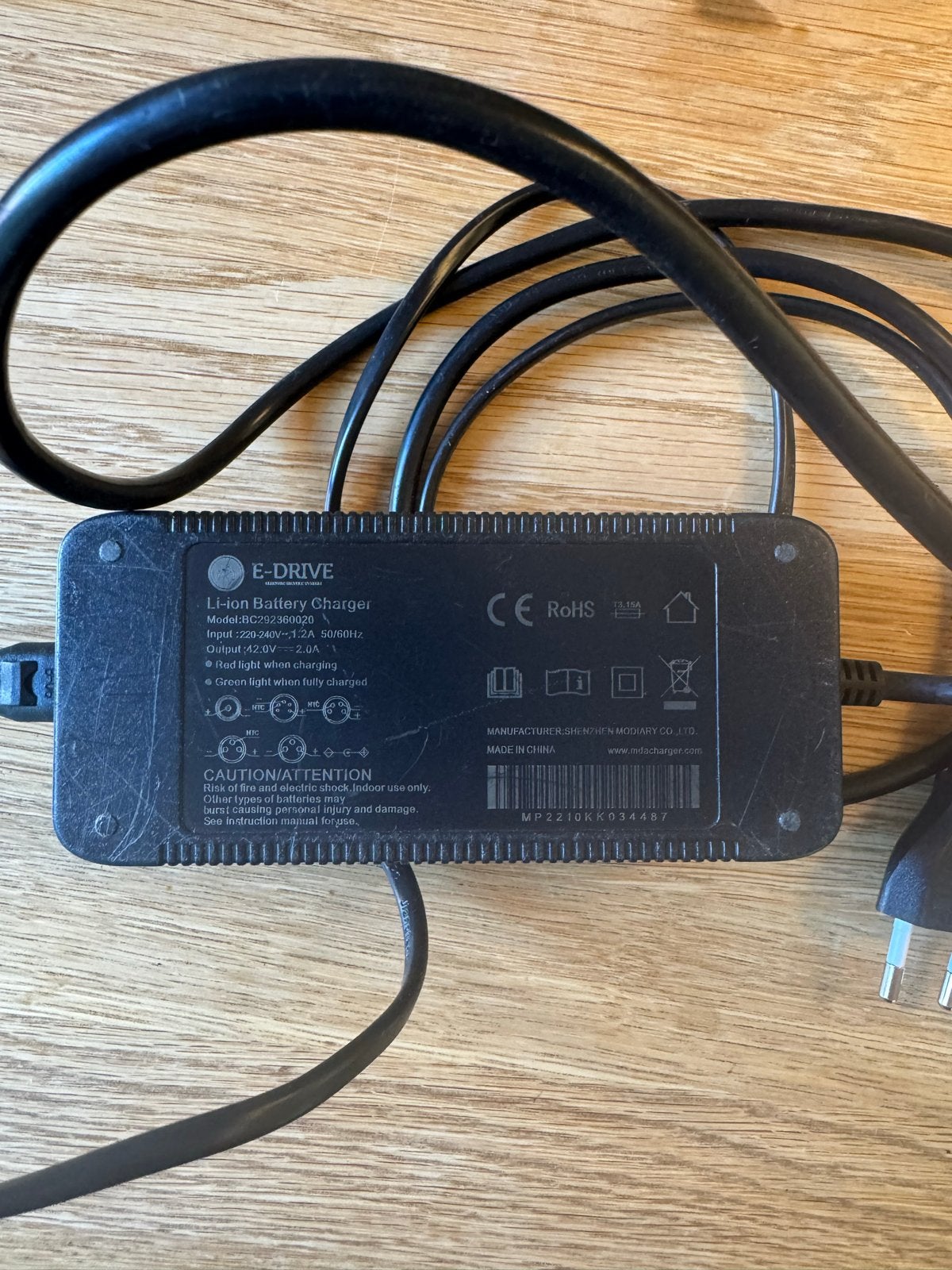 E-DRIVE Li-ion Batterijlader 42.9V 2.0A, Ophalen of Verzenden, Gebruikt