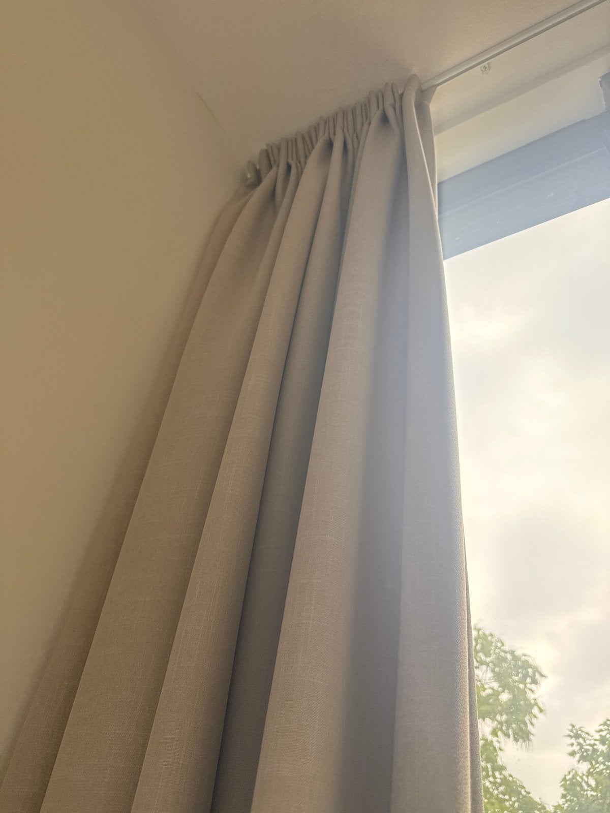 Gordijnen - 170x330 cm - Beige, Huis en Inrichting, Beige, Ophalen of Verzenden, Gordijn, Lichtdoorlatend
