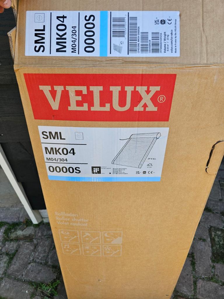 Nieuw Velux elektrisch rolluik SML MK04 0000S, Doe-het-zelf en Verbouw, Rolluiken, Minder dan 100 cm, 100 tot 150 cm, Nieuw, Ophalen of Verzenden