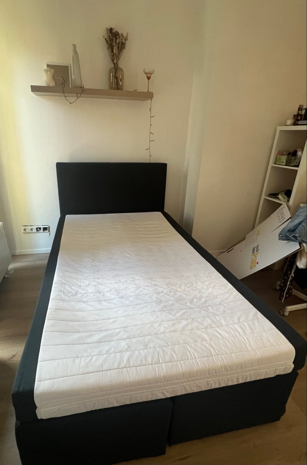 Zwarte boxspring bed met matras (twijfelaar), Ophalen, Eenpersoons, Zwart, 140 cm