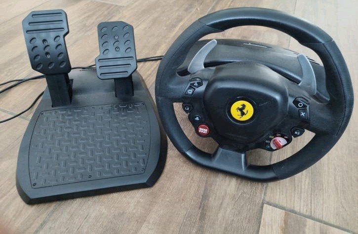 Thrustmaster T80 Ferrari 488 GTB Edition racestuur PS4, Spelcomputers en Games, Verzenden, Zo goed als nieuw, Stuur of Pedalen