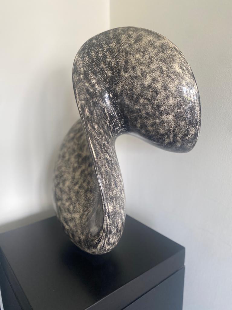 Prachtig stuk kunst op mooie zwart sokkel, Ophalen of Verzenden