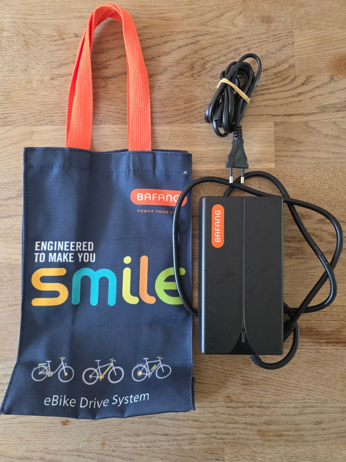 Bafang E-Bike Acculader 50.4V 2.0A, Fietsen en Brommers, Fietsaccessoires | Fietsaccu's, Ophalen of Verzenden, Nieuw