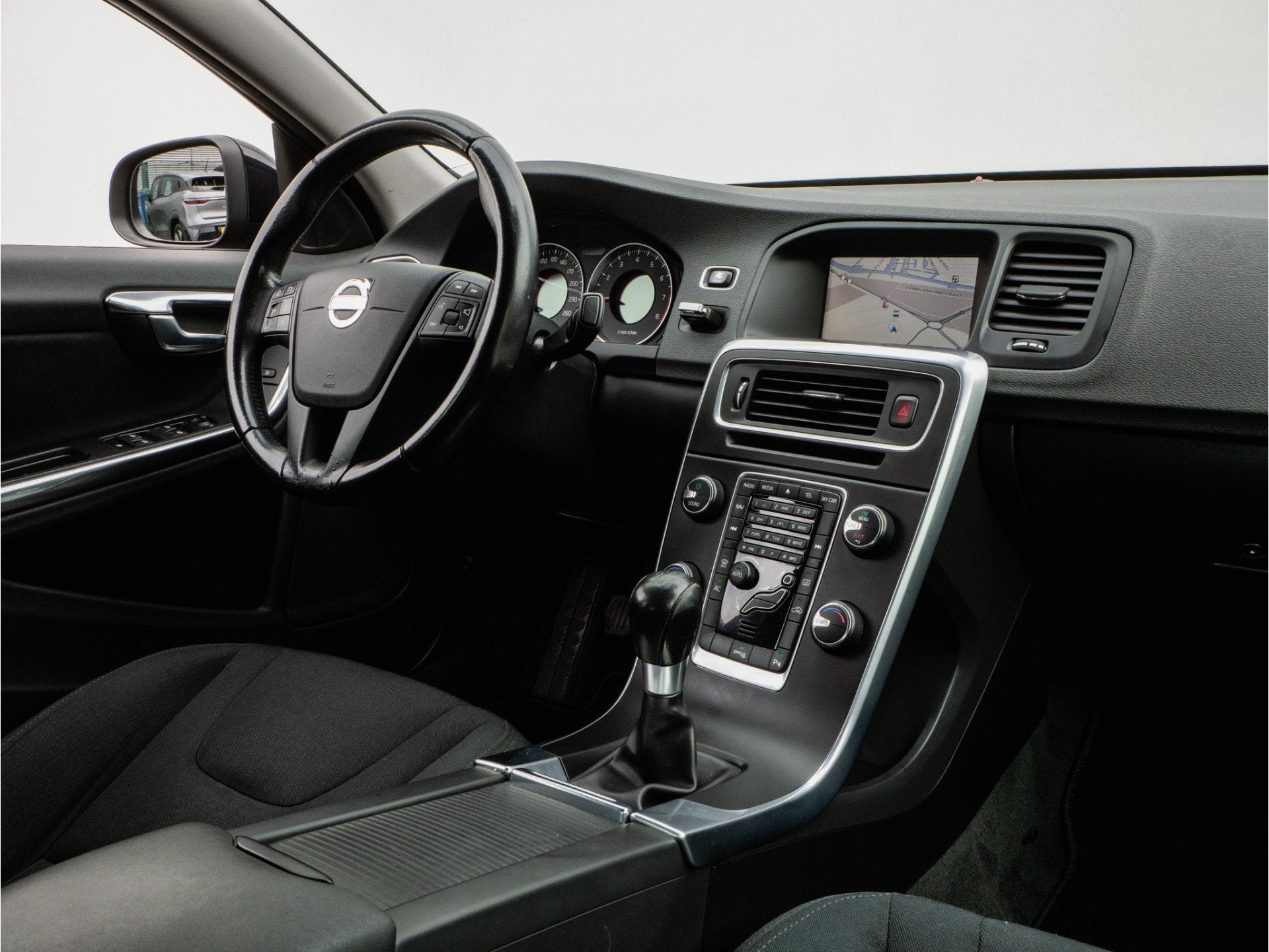 Volvo S60 1.6 T3 150pk Kinetic Trekhaak/ Cruise control/ Ful, Voorwielaandrijving, Stof, Gebruikt, 4 cilinders