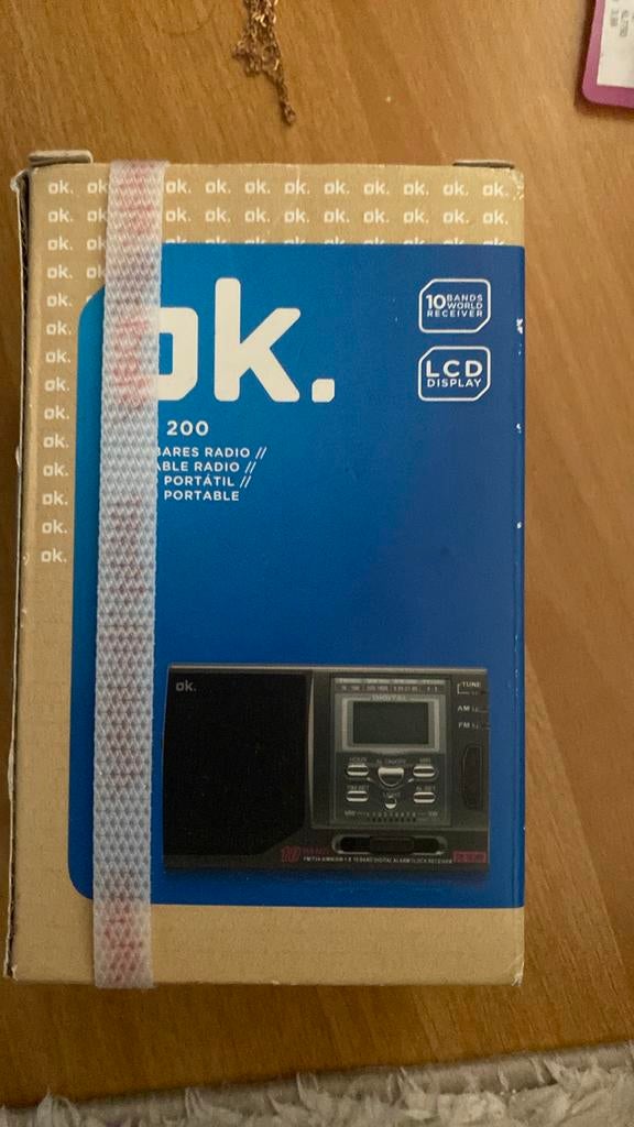OK. 200 Draagbare Wereldontvanger Radio met LCD Display, Ophalen, Nieuw, Wereldontvanger